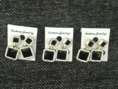 Zeer luxe oorbellen Goud met zwarte oorbellen nieuw     
